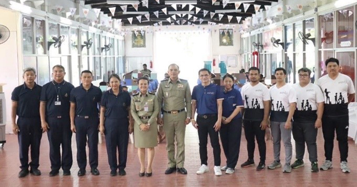 ร.ต.ท.เกียรติศักดิ์ เสนาเมือง ประธานมูลนิธิซิโก้ ได้เข้าไปพูดคุยสร้างแรงบันดาลใจกับตัวแทนผู้ต้องขัง 